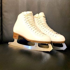 Beautiful Riedell figure skates